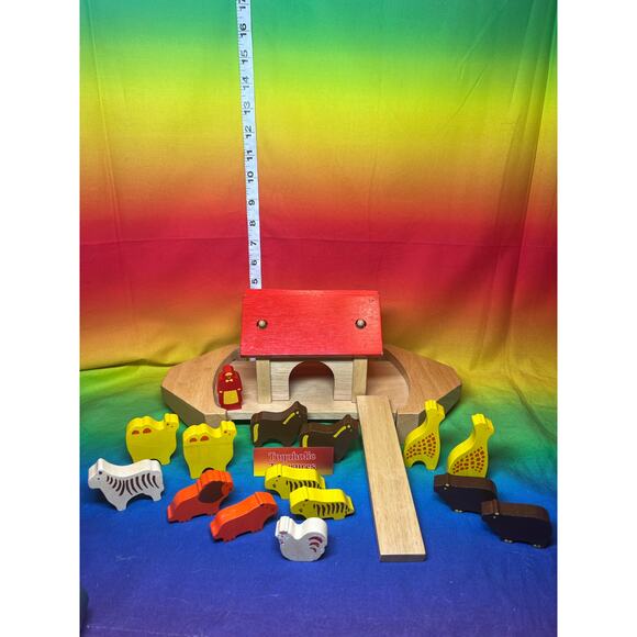 Noah’s Ark Wooden Playset - Picture 1 of 5